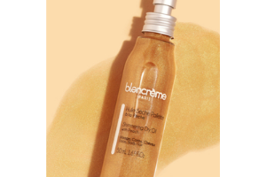 https://www.monvanityideal.com/tests-produits-beaute/-huile-seche-pailletee-peche-blancreme-format-ml