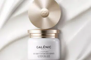 soin de la gamme Couture Secret d’Excellence Galénic