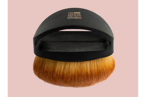 pinceau Fless Over de Mademoiselle Bio