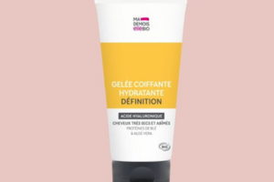 une gelée coiffante hydratante de Mademoiselle Bio