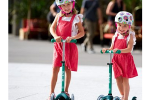 une trotinette Mini Micro Deluxe