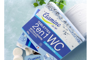 une boîte de tablettes WC 2 en 1 Etamine du Lys