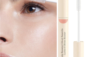 un soin booster cils et sourcils d'Embryolisse