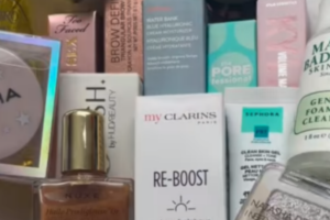 Evi.liona un coffret de maquillages