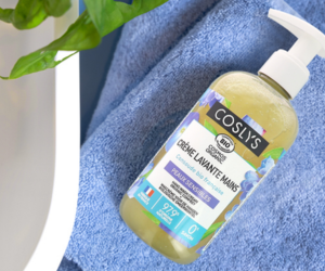 une crème lavante mains consoude de Coslys