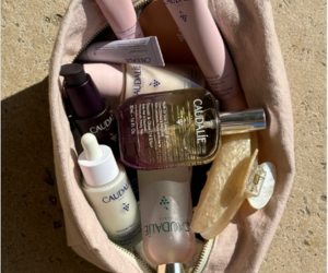 Caudalie trousse remplie de produits de la marque