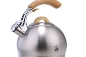superbe bouilloire sifflante Laguiole