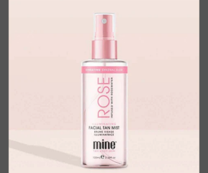 brume visage à l'eau de rose de Minetan