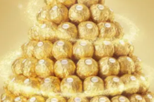 pyramide de chocolats Ferrero Rocher